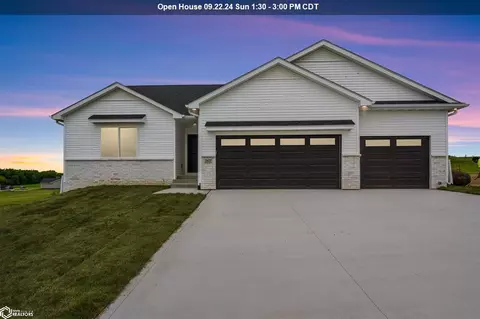2621 Knollway Dr, Marshalltown, IA 50158