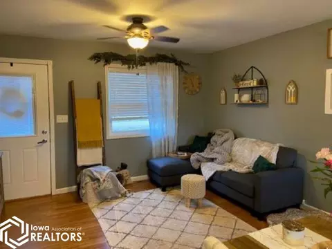 300 E Walnut St, Eldon, IA 52554 photo 3