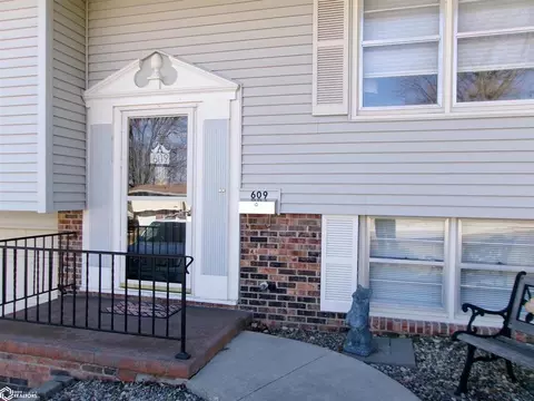 Exterior - 609 E 20th St, Atlantic, IA 50022 photo 4 of 14