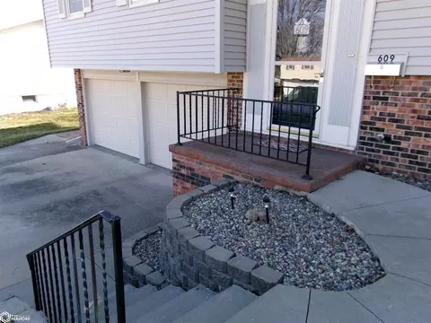 Exterior - 609 E 20th St, Atlantic, IA 50022 photo 3 of 14