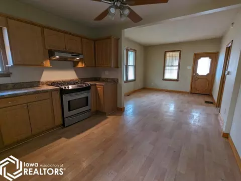 624 W Washington St, Macomb, IL 61455 photo 4