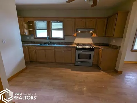 624 W Washington St, Macomb, IL 61455 photo 3