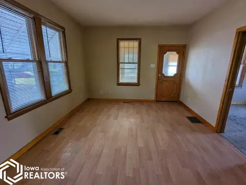 624 W Washington St, Macomb, IL 61455 photo 2