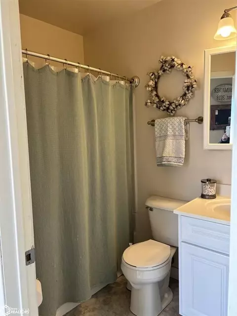 Bath - 408 Juniper Rd, Avoca, IA 51521 photo 1 of 2