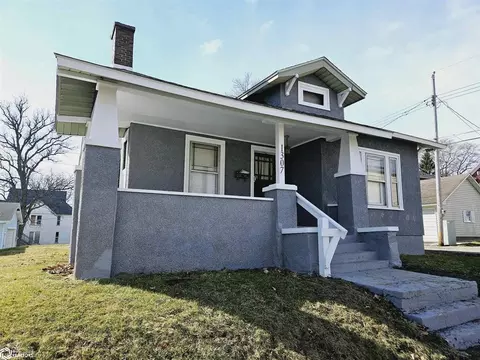 1307 Smith St, Burlington, IA 52601