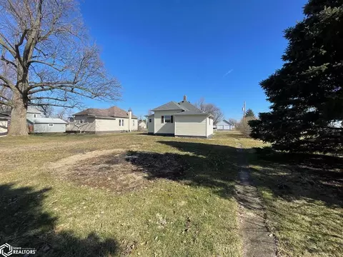 Exterior - 224 Academy St, Cameron, IL 61423 photo 3 of 3