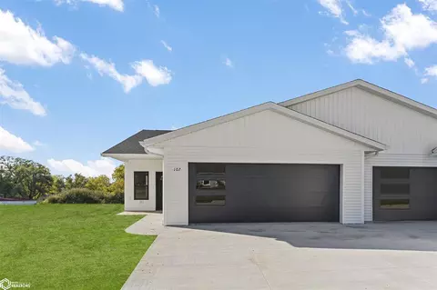 602 W Monroe St #106, Mount Pleasant, IA 52641