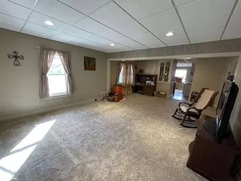 Living - 512 N Main St, Centerville, IA 52544 photo 2 of 6
