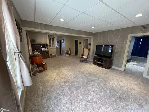 Living - 512 N Main St, Centerville, IA 52544 photo 4 of 6