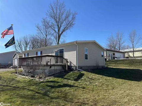 2685 Wyatt Earp Trl, Melrose, IA 52569