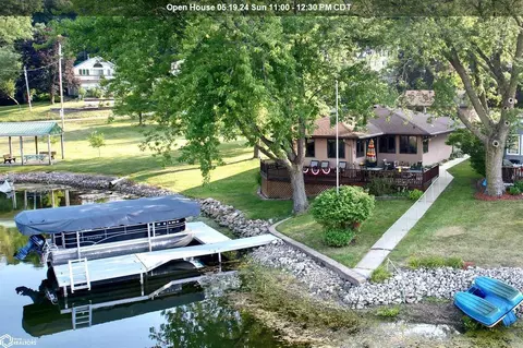2100 S Lakeshore Dr, Brooklyn, IA 52211