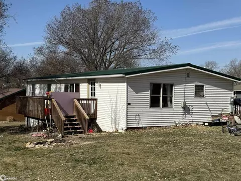 112 S Dodge St, Afton, IA 50830