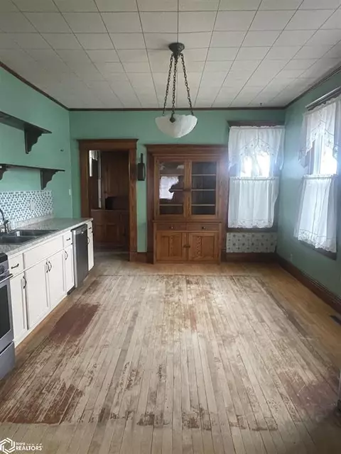 Kitchen - 609 North Ave, Westside, IA 51467 photo 1 of 2