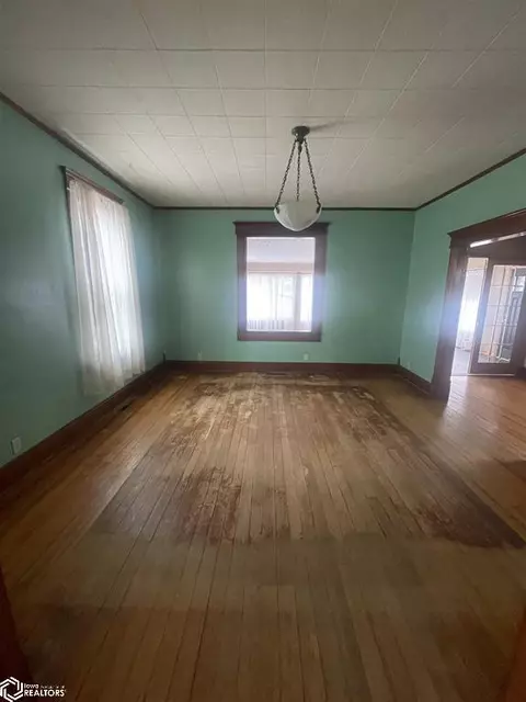 Dining - 609 North Ave, Westside, IA 51467 photo 1 of 1