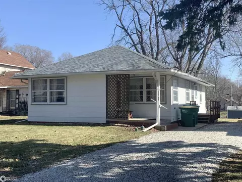1107 N Sycamore St, Creston, IA 50801