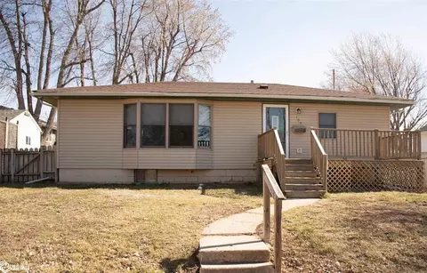 109 N Whitney St, Carroll, IA 51401