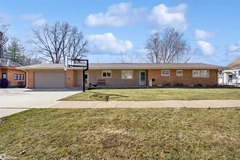 461 N 9th St, Oskaloosa, IA 52577