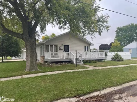 903 E Main St, Belmond, IA 50421