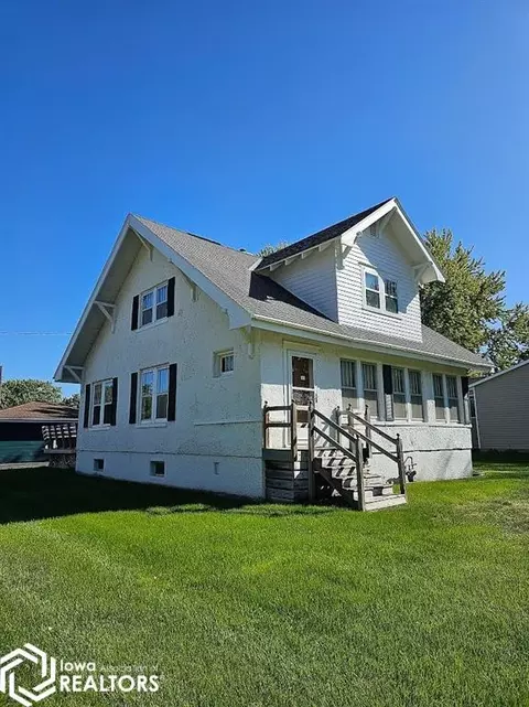 701 S Mill St, Lake Mills, IA 50450