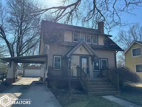 930 Division St, Webster City, IA 50595