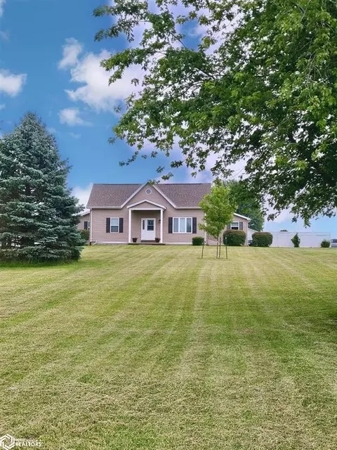 1020 Francis Sartory Rd, Warsaw, IL 62379