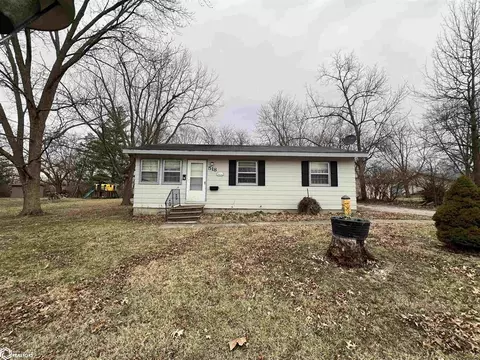 518 S Maple St, Lamoni, IA 50140