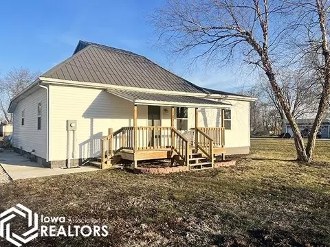 103 Railroad, Blakesburg, IA 52536