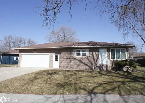 136 Parkview Dr, Webster City, IA 50595