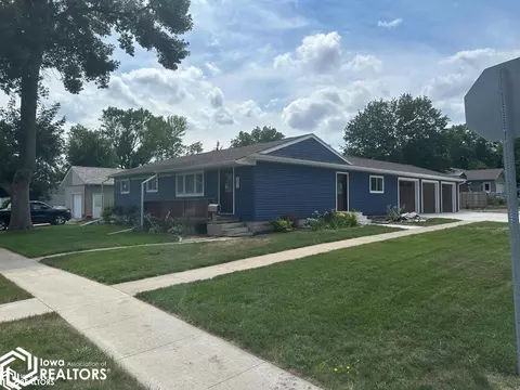 202 S Main St, Algona, IA 50511