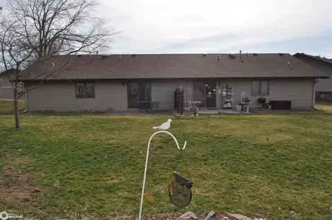 Exterior - 413 E Valley Dr, Carroll, IA 51401 photo 7 of 11