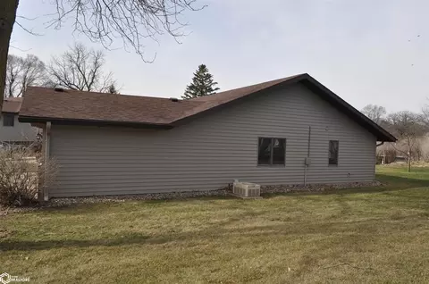 Exterior - 413 E Valley Dr, Carroll, IA 51401 photo 5 of 11