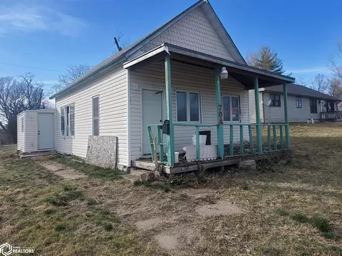 704 N Division St, Creston, IA 50801