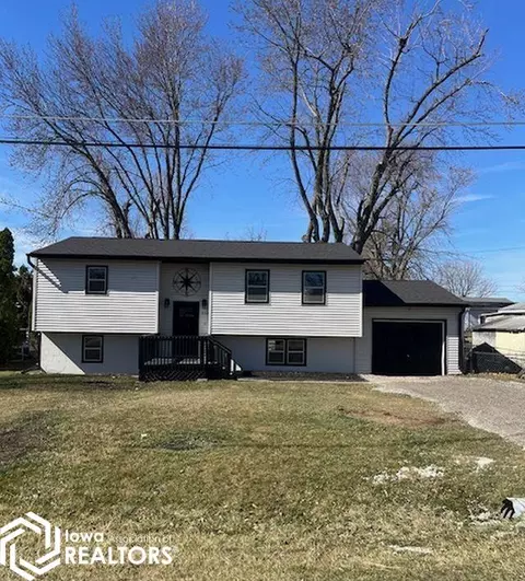 504 S Webster St, Le Grand, IA 50142