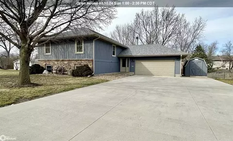 210 Plaza Heights Rd, Marshalltown, IA 50158