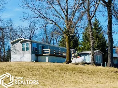 110 Pine Rd, Montezuma, IA 50171