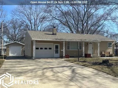715 9th St S, Humboldt, IA 50548