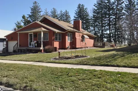 125 S Walnut St, Carroll, IA 51401