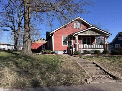 303 S Madison St, Bloomfield, IA 52537