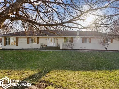 504 Wapello Rd N, Mediapolis, IA 52637