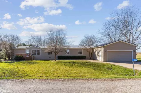 306 Sunset Dr, Swedesburg, IA 52652