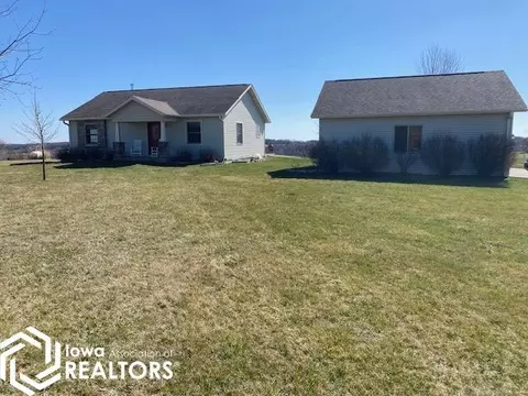 2072 285th St, Mount Pleasant, IA 52641