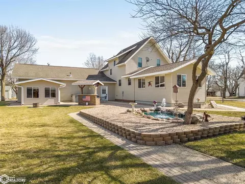 108 E 4th St, Hanlontown, IA 50444