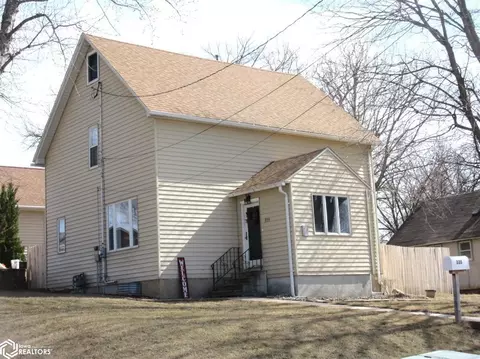 335 S 9th, Forest City, IA 50436