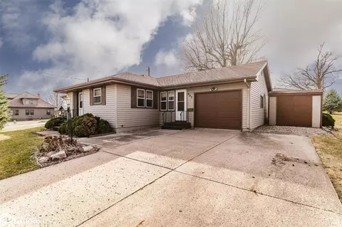 805 5th St, Union, IA 50258