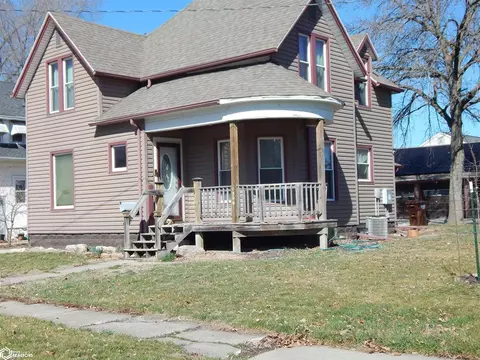 1506 14th Ave, Eldora, IA 50627