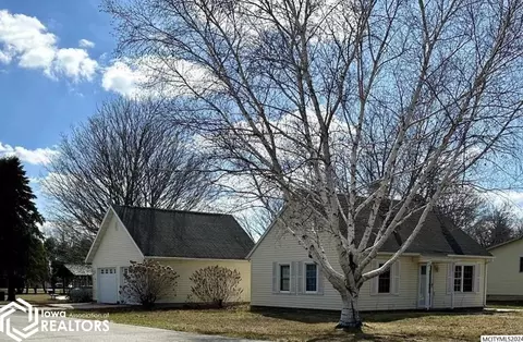 512 3rd St, Grafton, IA 50440