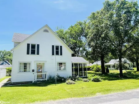 1317 Pearl St, Burlington, IA 52601