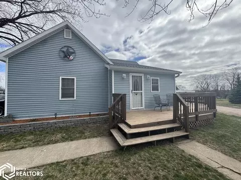 202 N 1st St, Mystic, IA 52574