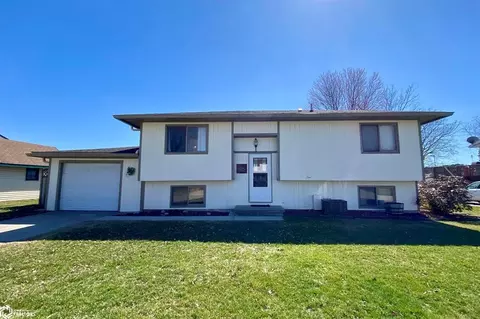 1103 Lynn Ave, Audubon, IA 50025