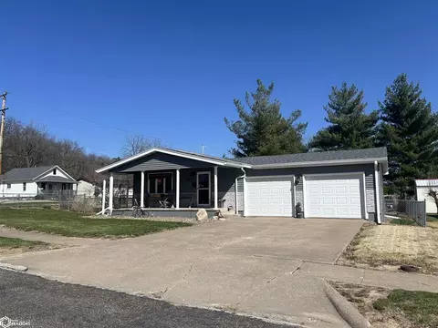 60 Oak Dr, Fort Madison, IA 52627